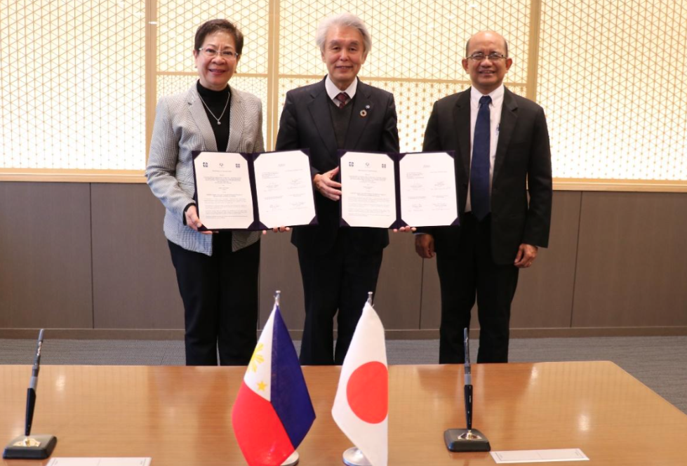 (left to right) Dr. Josette T. Biyo of DOST-SEI, Dr. Toshihiro Tanaka of Osaka University, and Dr. Reynaldo V. Ebora of DOST-PCAARRD present the signed MOU for the PhilDOST-Osaka University Graduate Scholarship Program in Biotechnology and Molecular Biology.