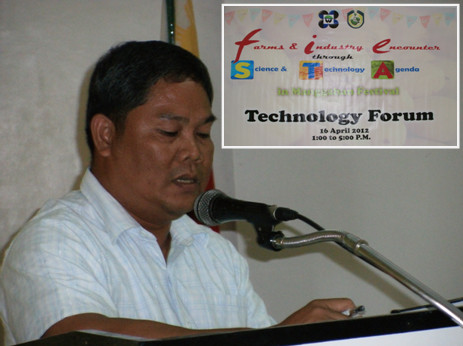 There’s more to mango. BPI-NMRDC OIC Chief Yondre Yonder presents mango R&D outputs of government institutions around the country during the 1st Mango Technology Forum held during the Manggahan Festival on April 16. (Photos by Apple Itchon, S&T Media Service)