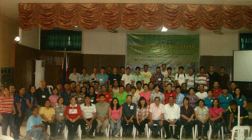 The farmer-cooperators together with PCAARRD and its project partners: OPA-Cavite, LGUs/MAOs,CvSU-STARRDEC and CMGI, during the closing of the training for the Community-Based STBF Lakatan Production Project in Cavite.