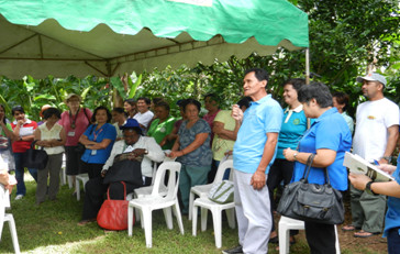 At Magsasaka Siyentista Teodoro dela Cruz’ coffee farm in Cavite.