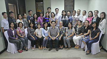 The training participants with the resource persons, Dr. Zita VJ. Albacea (5th from right, front row) and Prof. Manuel Leonard F. Albis (center, front row) at PSRTI, Diliman Quezon City, October 20, 2014.